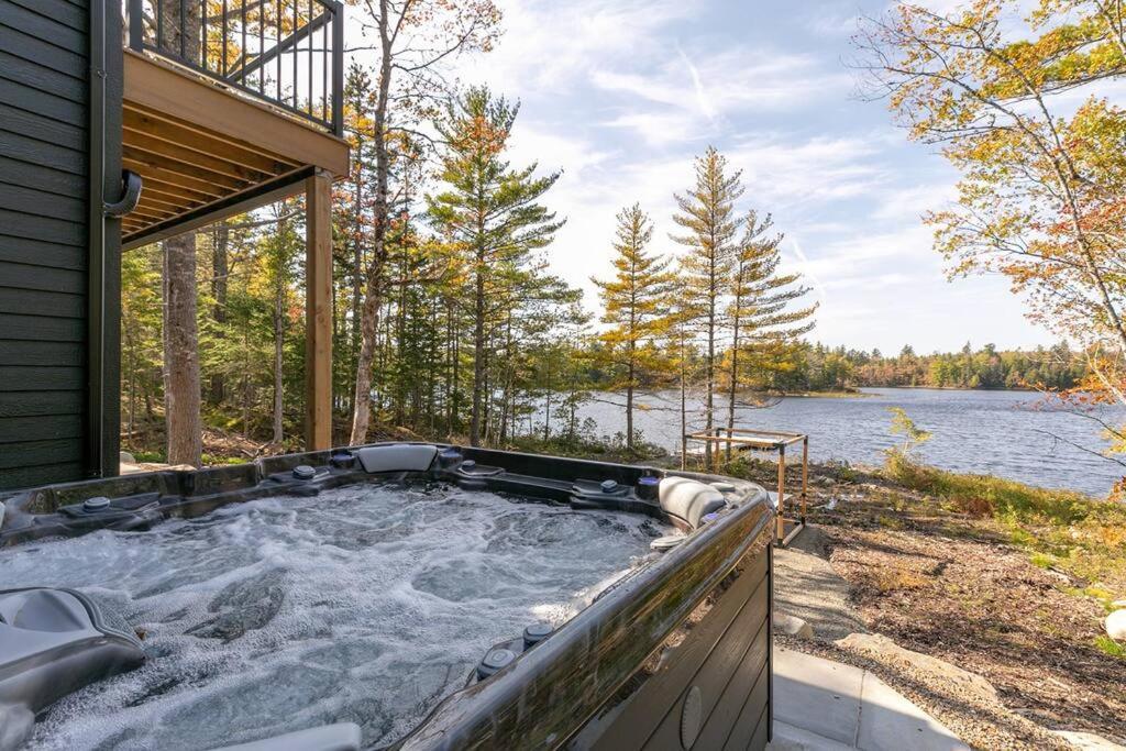 Numinous Cottage Long Lake Oasis Centre Rawdon Exterior photo